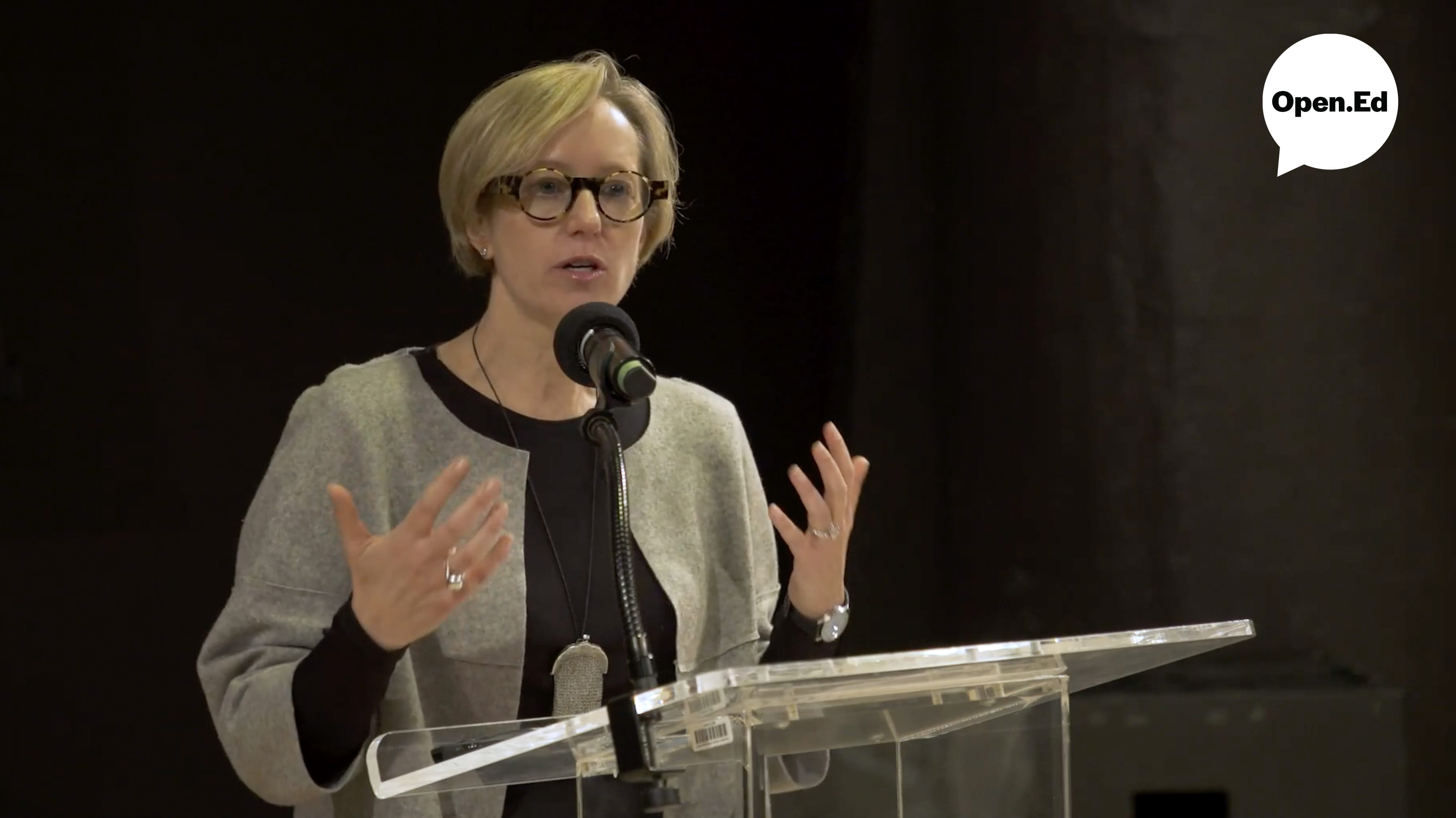 Avenues | Dra. Lisa Damour: sobre pressão e resiliência - dr-lisa-damour-on-pressure-and-resilience