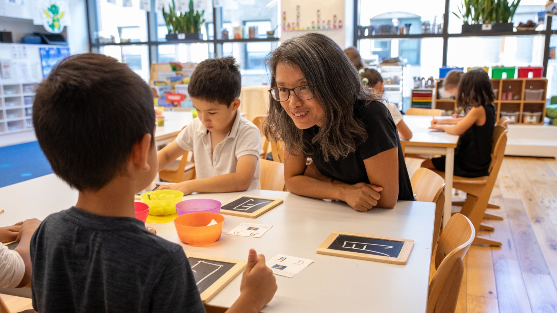 Language Immersion | Avenues New York - 1 Column Carousel 1