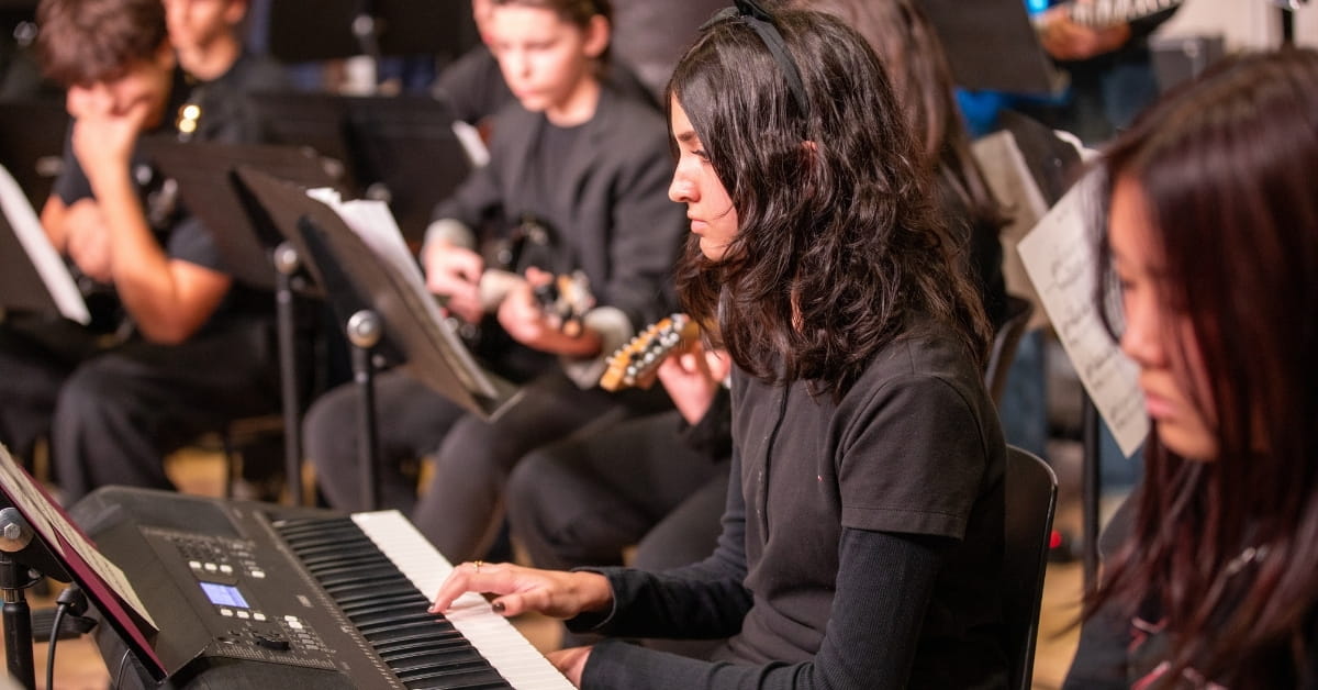 Performing Arts Program | Arts| Student Life| Avenues New York - Level 2 Page Masthead